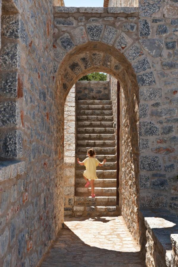 Aparthotel Kamares Villas 3*
