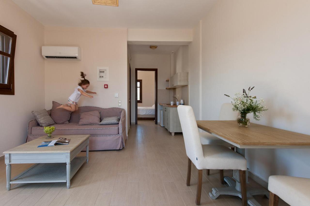 Aparthotel Kamares Villas Kamáres