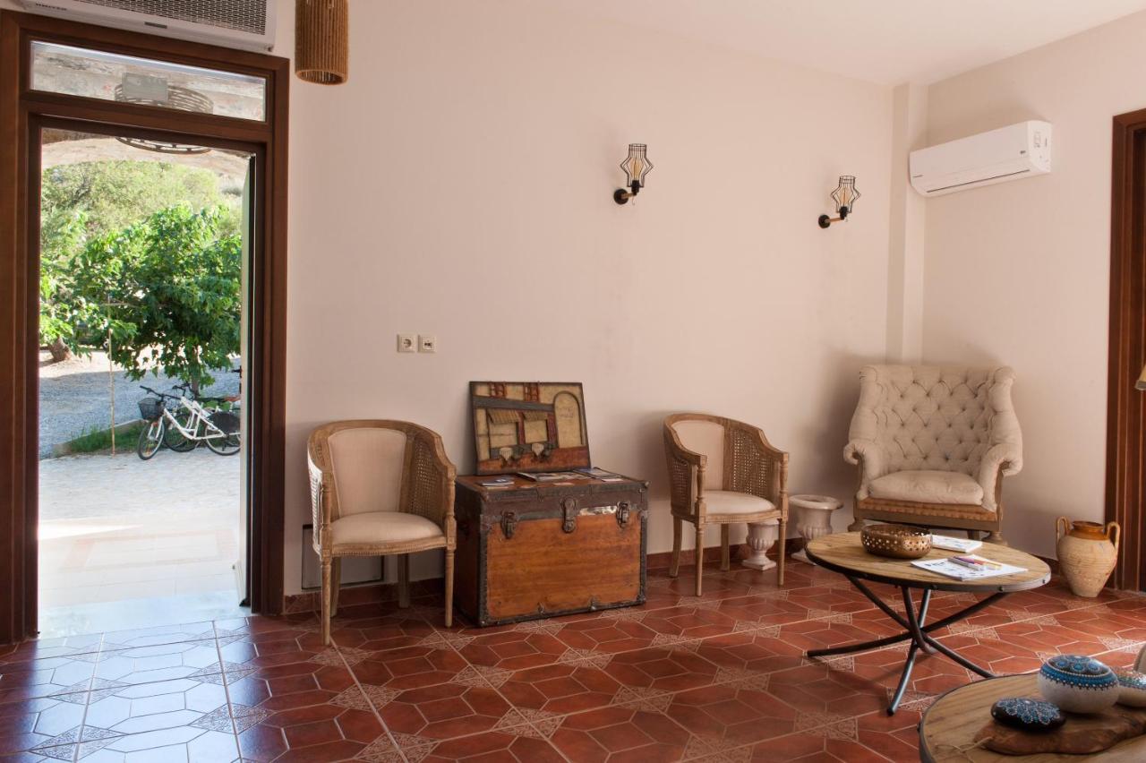 Aparthotel Kamares Villas Kamáres