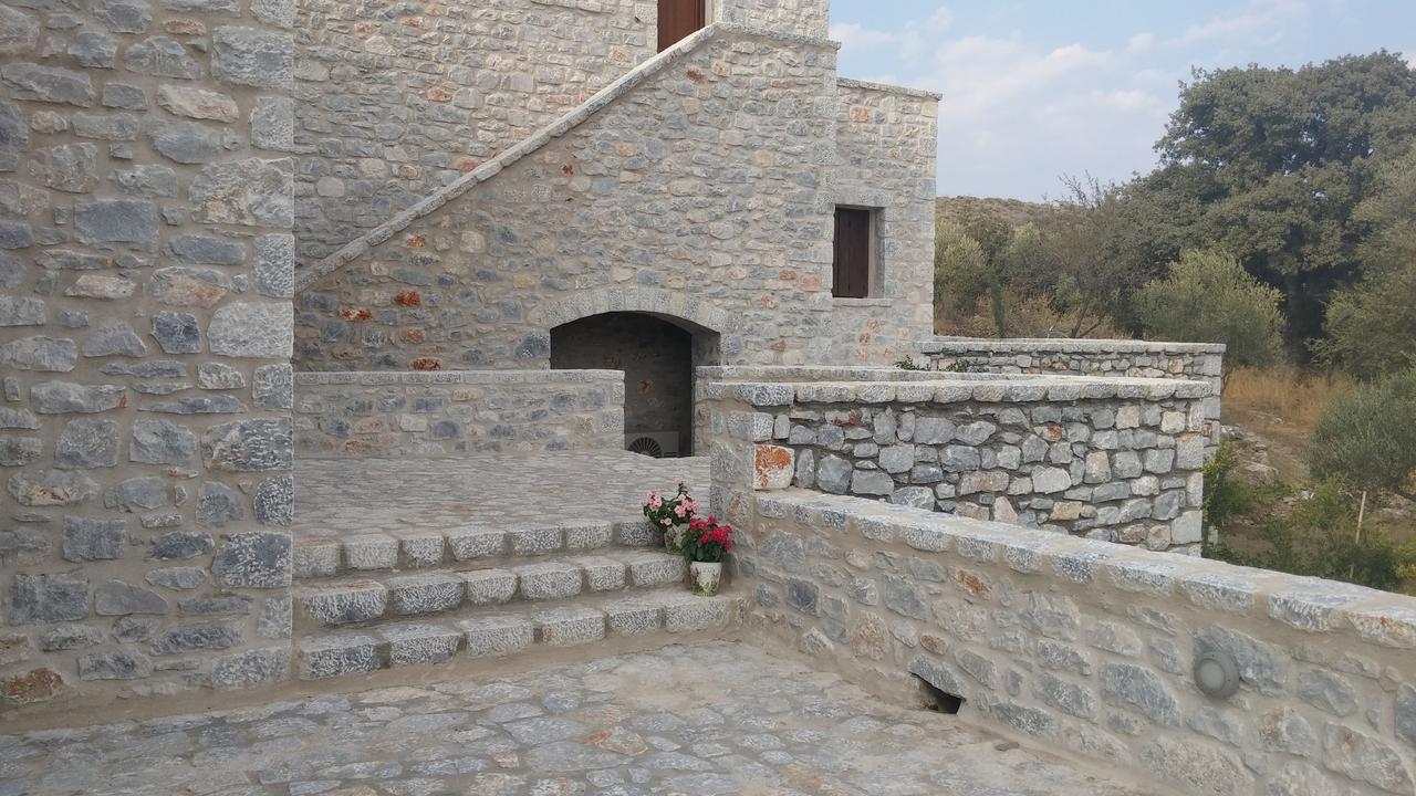 Aparthotel Kamares Villas 3*